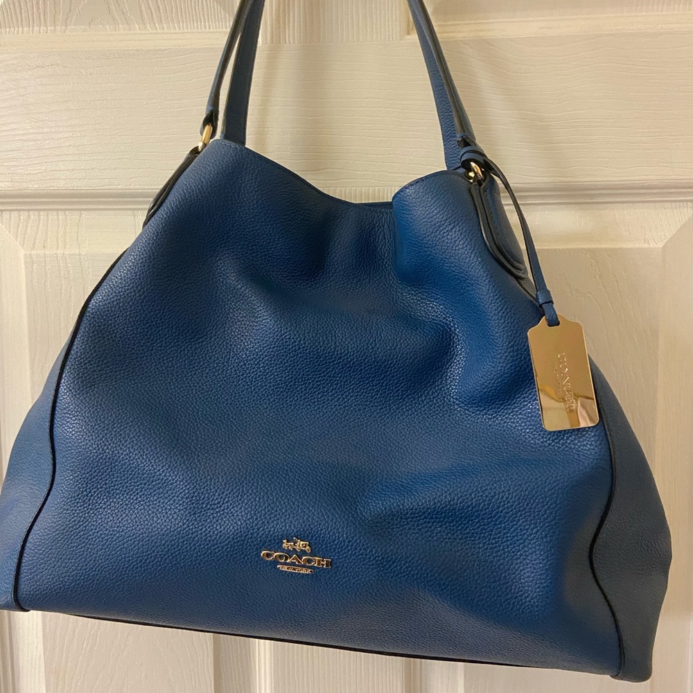 Gorgeous Coach purse, unique teal/blue color